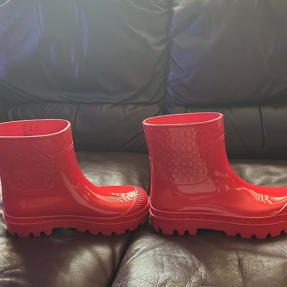 Coach Boots - Picture 2 of 4